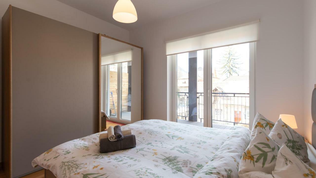 Central Comfort Suites Brasov Ngoại thất bức ảnh